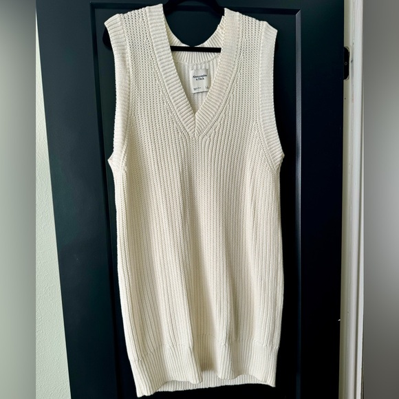 Abercrombie Sweater Vest Mini Dress - Picture 2 of 5